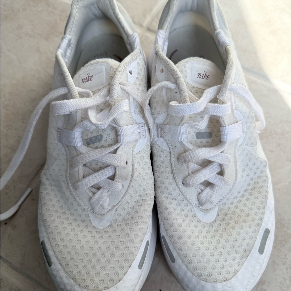 Nike Light Gray‎ and White Athletic Shoes